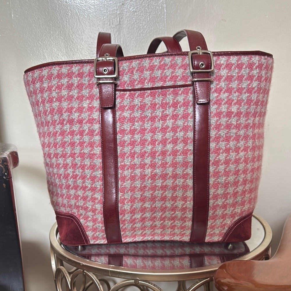 🌸🩶⚡️🦷Coach Pink and Gray Houndstooth Tote Bag